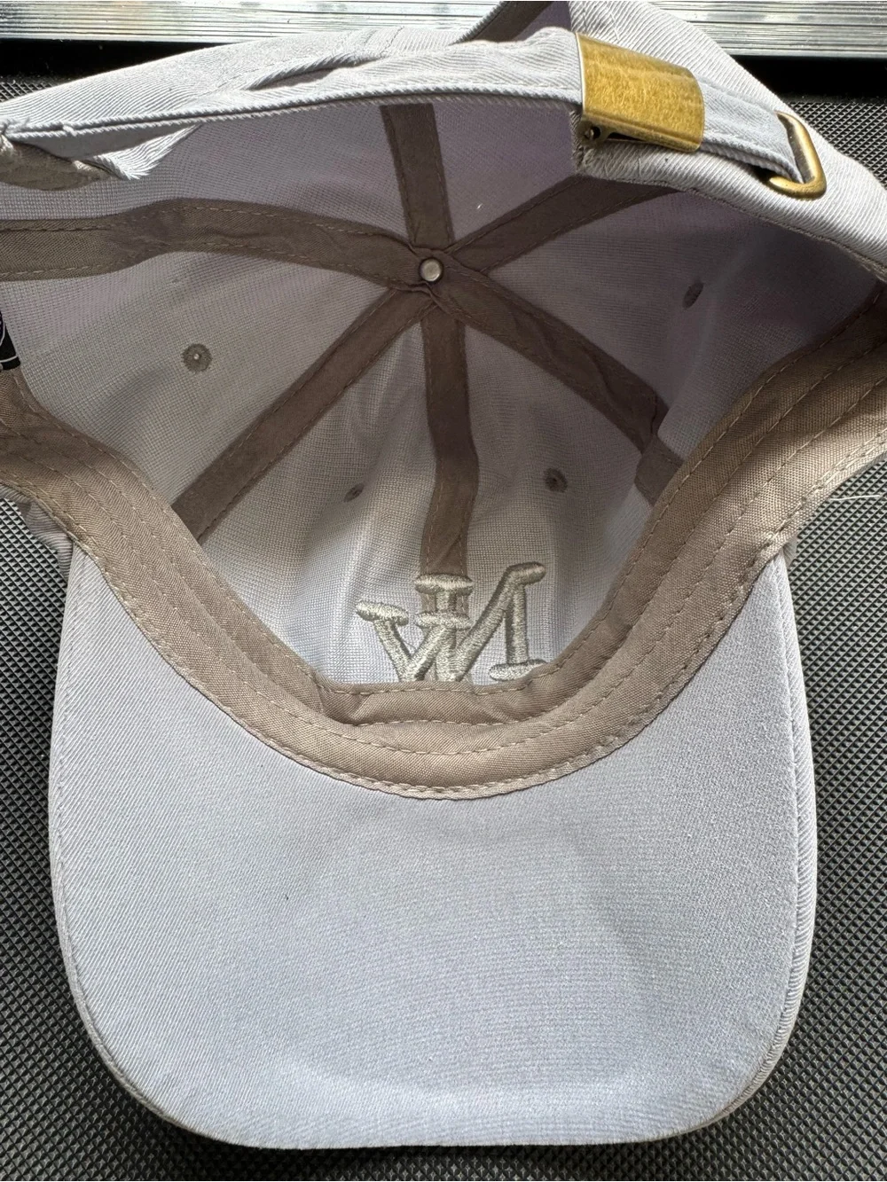 Neutral Light Gray 'New York' Embroidered Baseball Cap